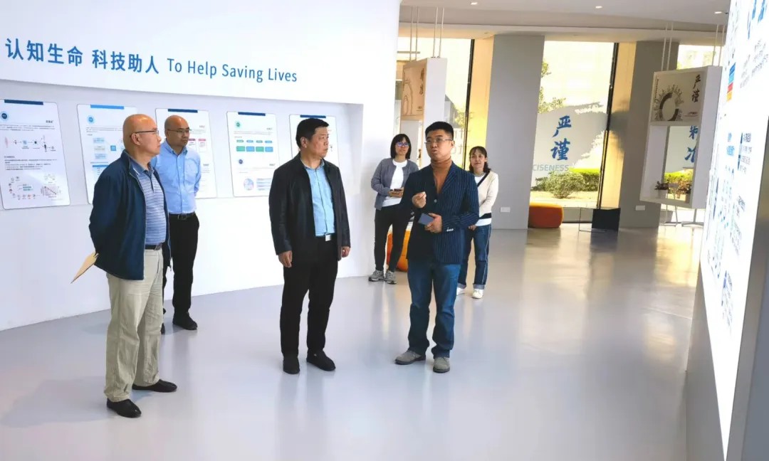 部领导走访调研市知联会会员企业 关注教育科技软件产品研发创新